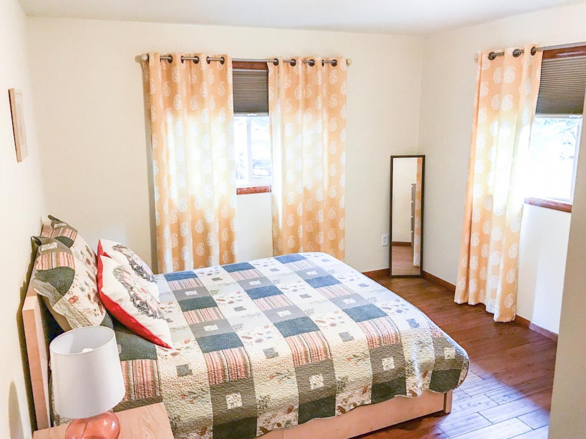 Brown & Hawkins Historical Apartments Сюърд Екстериор снимка