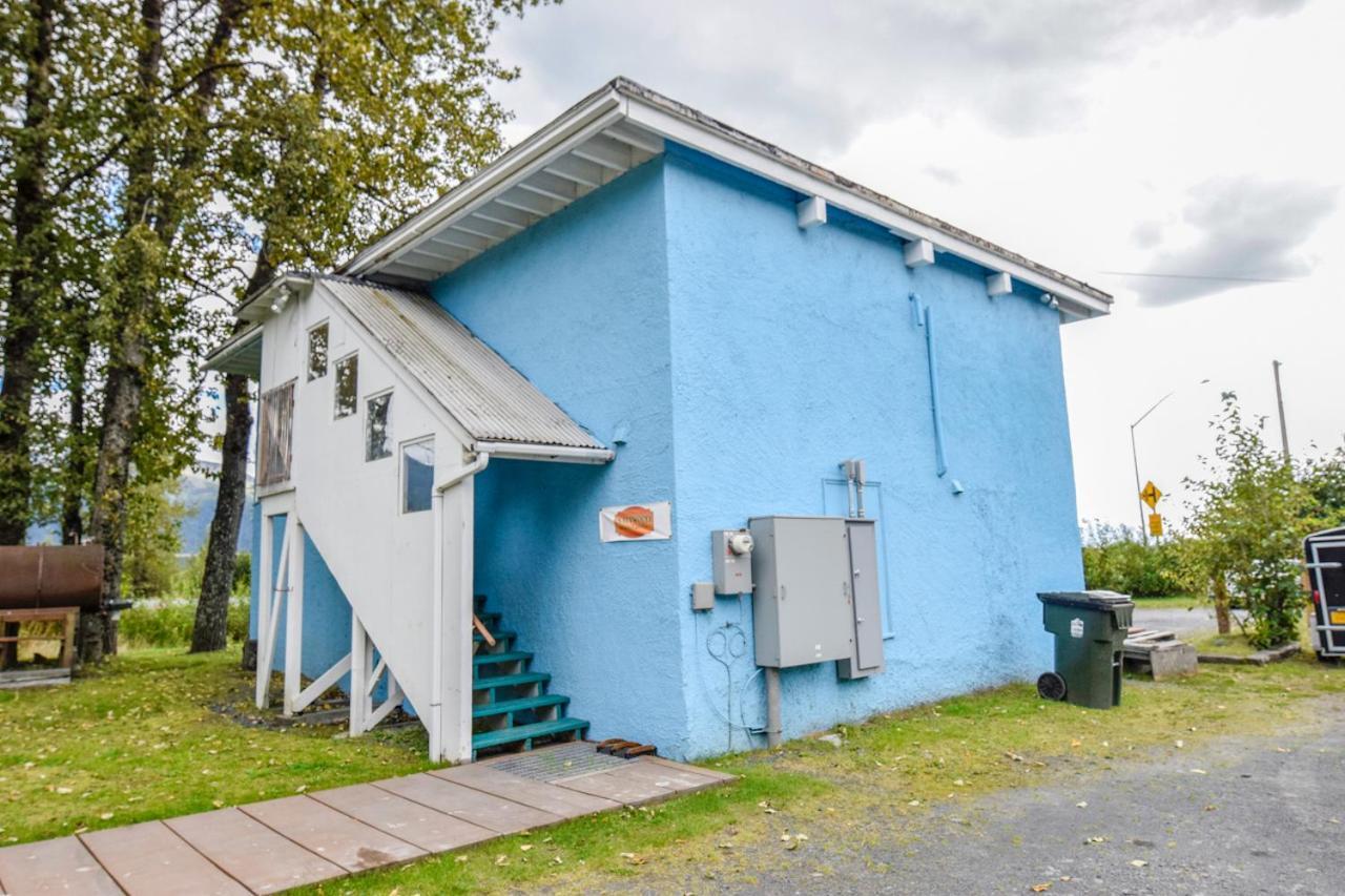 Brown & Hawkins Historical Apartments Сюърд Екстериор снимка